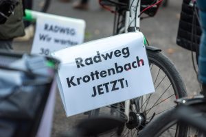 Radweg Krottenabach jetzt! #DöblingRadeltSicher (CC) Radeln in Döbling