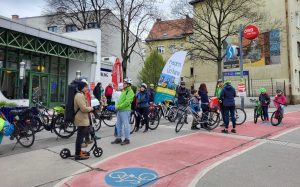 Radeln in Döbling am Weg zur Radparade 2023 (CC) RiD